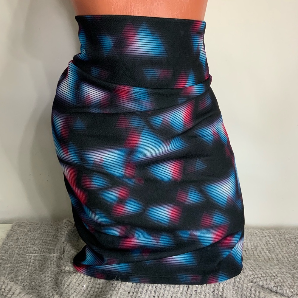 LuLa Roe geometric pattern pencil skirt stretchy M